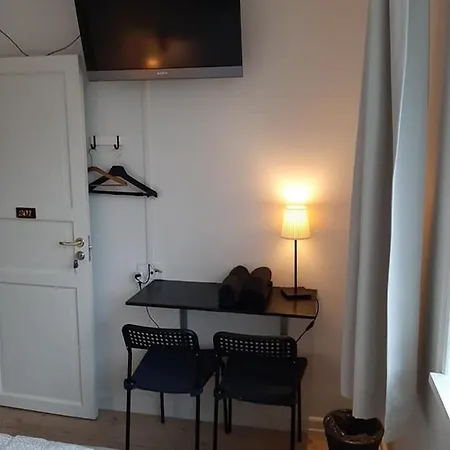 Qstay Bed & Breakfast